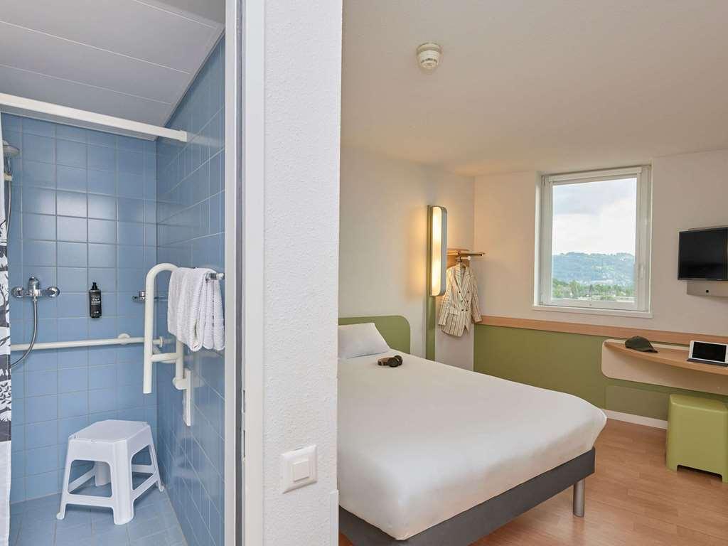 Ibis Budget Bern Expo Hotel Room photo